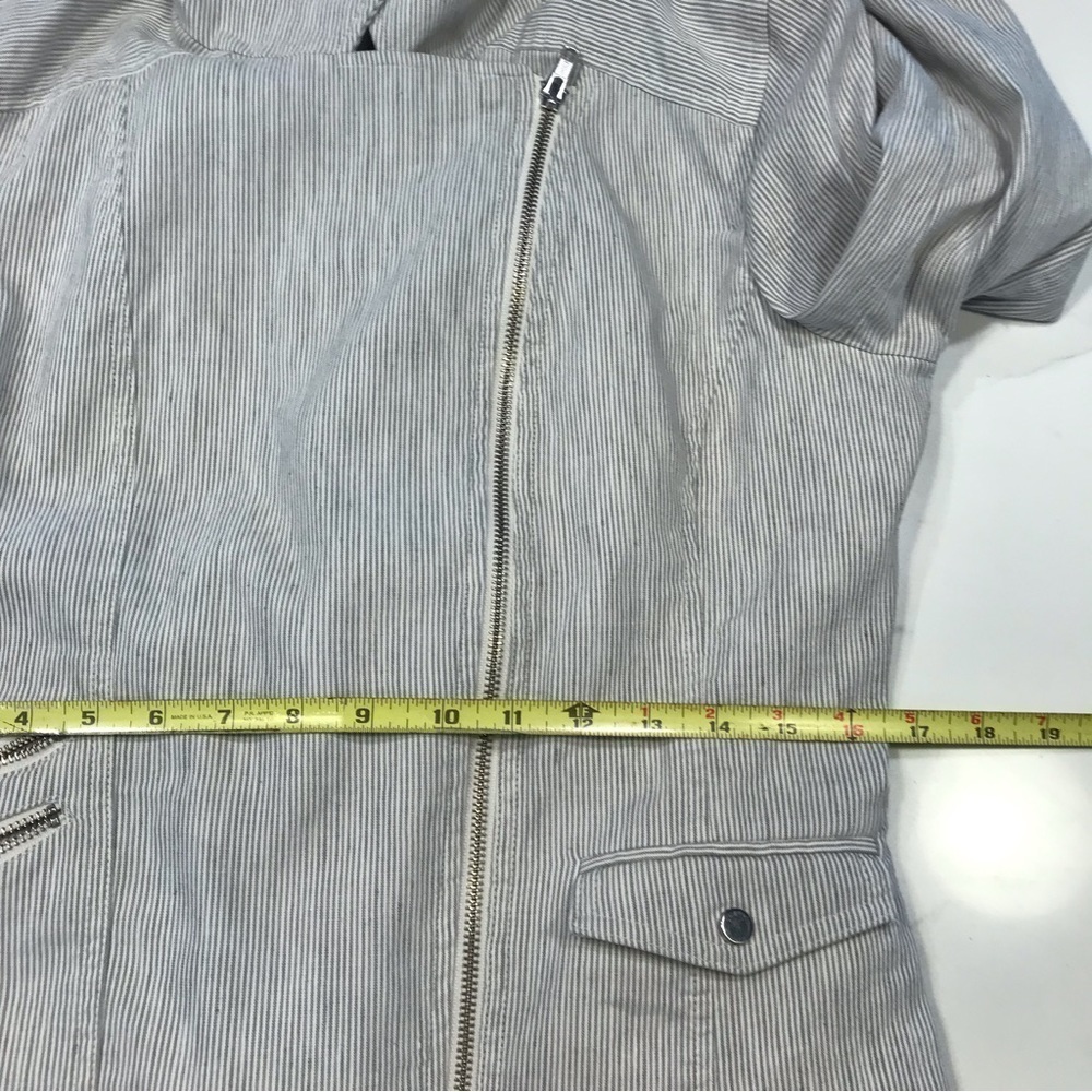 Chelsea28 Gray Pinstripe Peplum Moto jacket - Picture 10 of 11